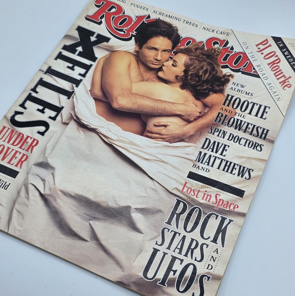 Vintage 1996 Rolling Stone Magazine X-Files Under Cover Mulder & Scully Issue - Picture 2 of 5